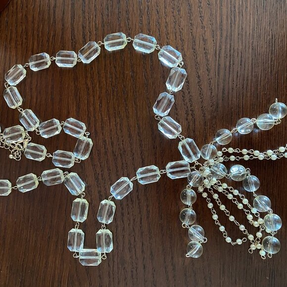 FREE with orders $25 Beautiful clear glass yellow beads necklace with pendant - Picture 2 of 2